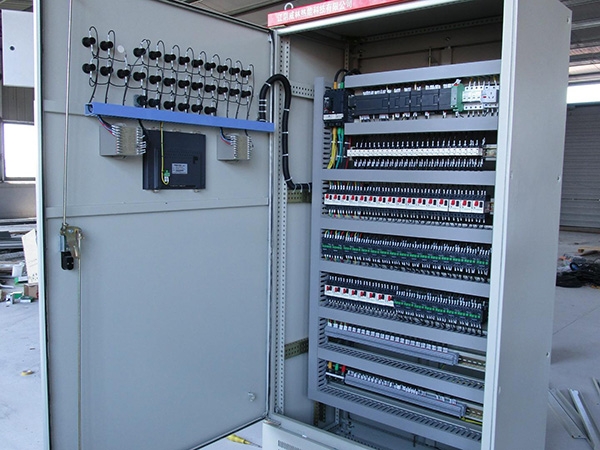 空调PLC控制柜